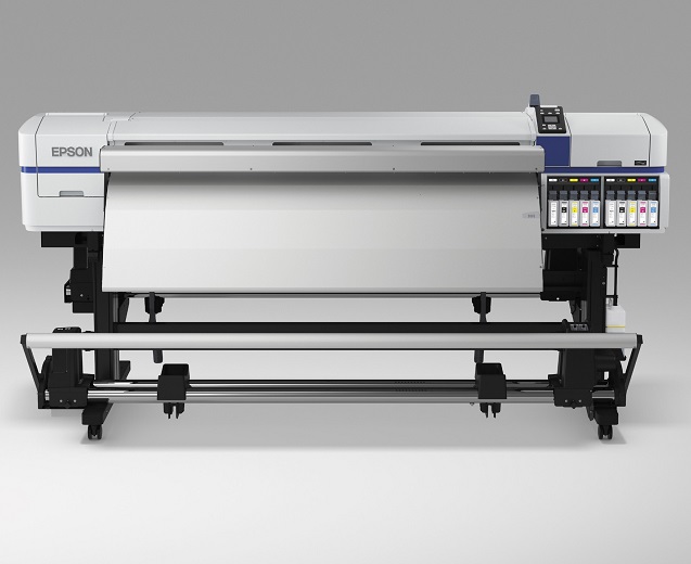 Распечатать футбольное поле за 2,5 суток с помощью Epson SureColor SC-F9200